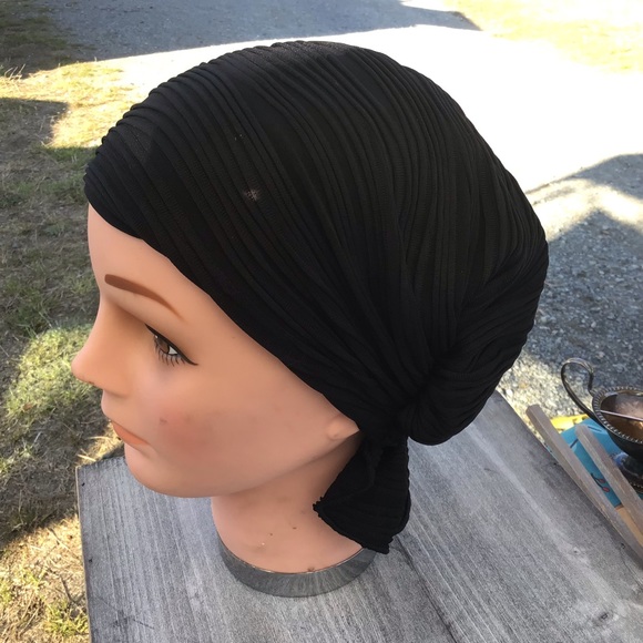 Black Chemo Beanies cancer and alopecia cap beanie New - Picture 2 of 3